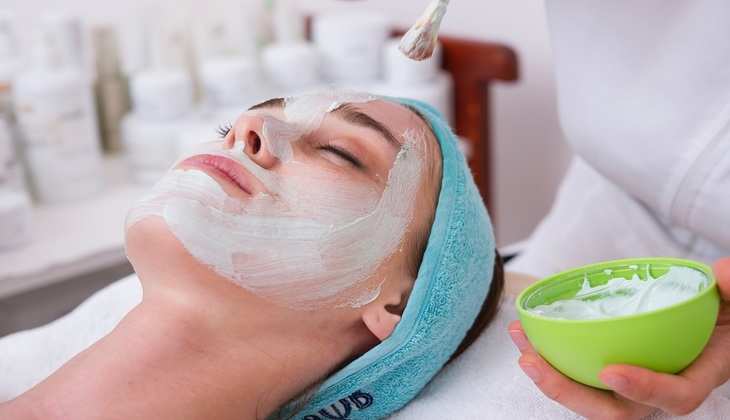 Flowers Face Mask: फूलों से बने ये फेस पैक देंगे आपको गजब का निखार, जानें यहां...