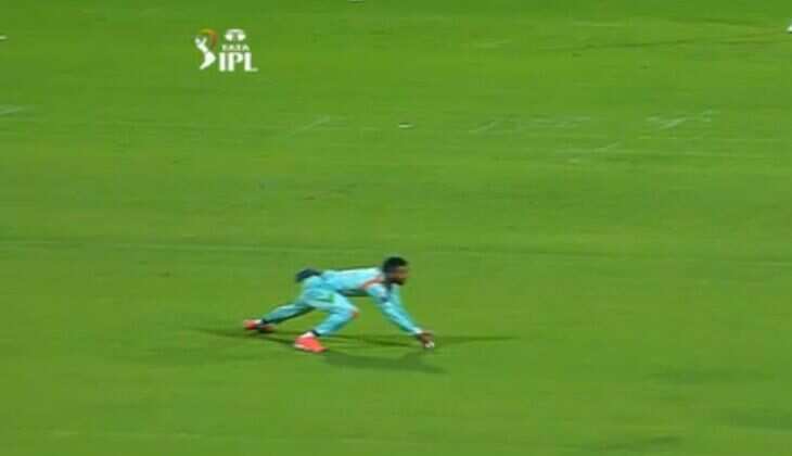 Video TATA IPL 2022: राहुल ने डाइव लगाते हुए पकड़ा ये अद्भुत कैच, देखें वीडियो