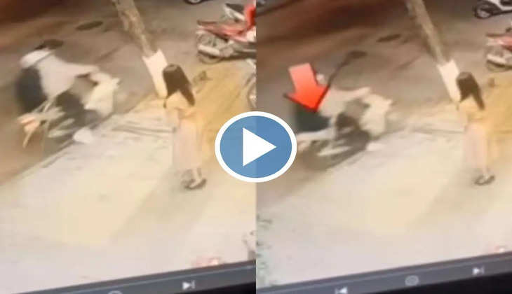 Viral Video: दीदी देती रह गईं पोज़ और चोर उड़ा ले गए कैमरा, वीडियो देख आपकी भी छूट जाएगी हंसी
