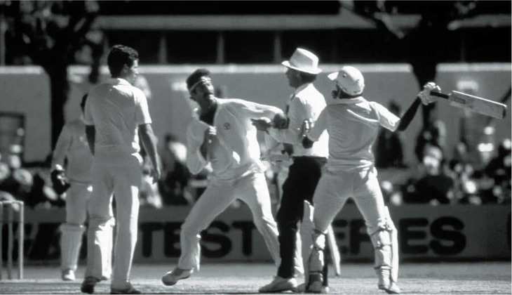 Cricket Viral Video: देख लो ऐसे होती है क्रिकेट के मैदान पर अलसी लड़ाई, लात मारने के बाद बल्ले से हुआ प्रहार