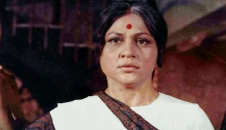 Nirupa Roy Birth Anniversary: इन 10 फिल्मों में निभाया हैं अमिताभ बच्चन की माँ का किरदार, एक्टिंग की वजह से नहीं की पिता ने बात