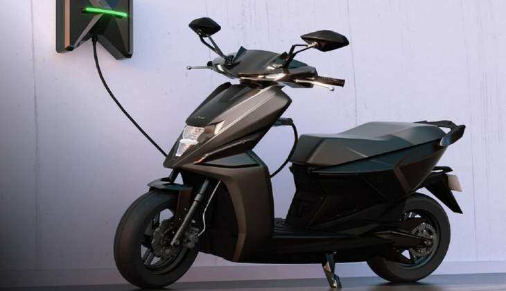 Best Electric Scooters: फुल चार्ज में ये पावरफुल स्कूटर्स 3 बार दौड़ेंगे दिल्ली से गुरुग्राम, रेंज जानकर हो जाएंगे फैन