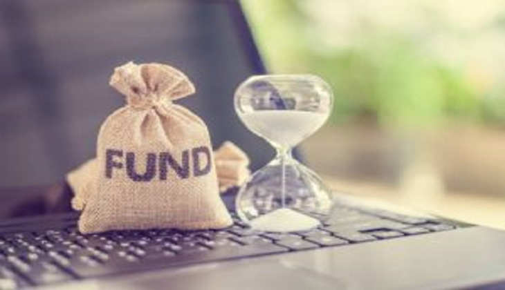 Mutual Fund SIP: कमाल का फंड! छोटे से निवेश से बनाए करोड़ों रूपये की रकम, जानें कैसे