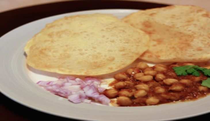 Chole Bhature Recipes: छोले भटूरे बनाते वक्त इन टिप्स को करें फॉलो, खाने वाले कभी नहीं भूल पाएंगे टेस्ट