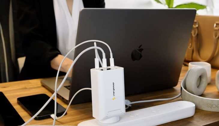 Portable Charger: अब एक चार्जर से करें लैपटॉप, टैबलेट और स्मार्टफोन चार्ज, जानें इसकी खासियत