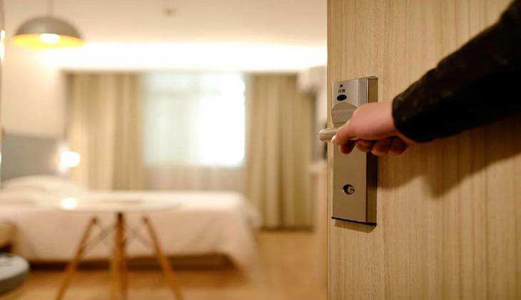 IRCTC दे रहा है सुनहरा मौका, मात्र 600 रुपये में इन जगहों पर बुक कर लें लक्जरी होटल