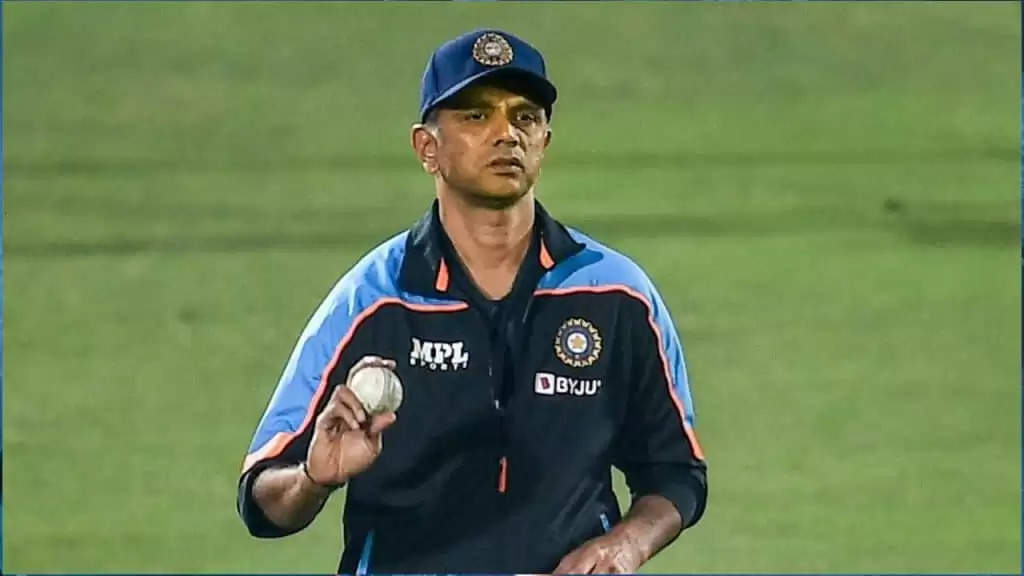 IND vs AUS: कोच Rahul Dravid का भारतीय गेंदबाजी को लेकर बड़ा बयान, कहा - "आपके पास है तो बताओ"