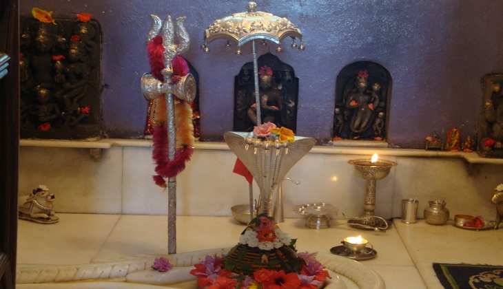 सावन सोमवार 2021: भगवान शिव की आज इस तरह करे पूजा अर्चना, समझें महत्व व पूजा सामग्री