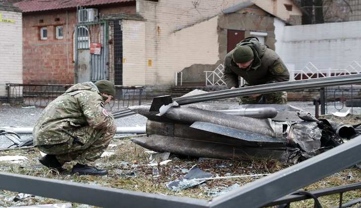 Russia Ukraine War Live: यूक्रेन के राष्ट्रपति बोले-'रूस के आगे नहीं करेंगे सरेंडर', जंग में 40 से अधिक सैनिकों की मौत और कई घायल