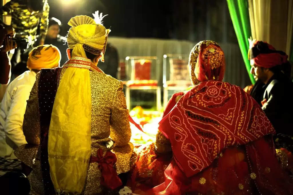 Kundli milan for marriage: शादी से पहले जरूरी है कुंडली मिलान, वरना मजबूत से मजबूत रिश्ते में पड़ जाती है दरार!