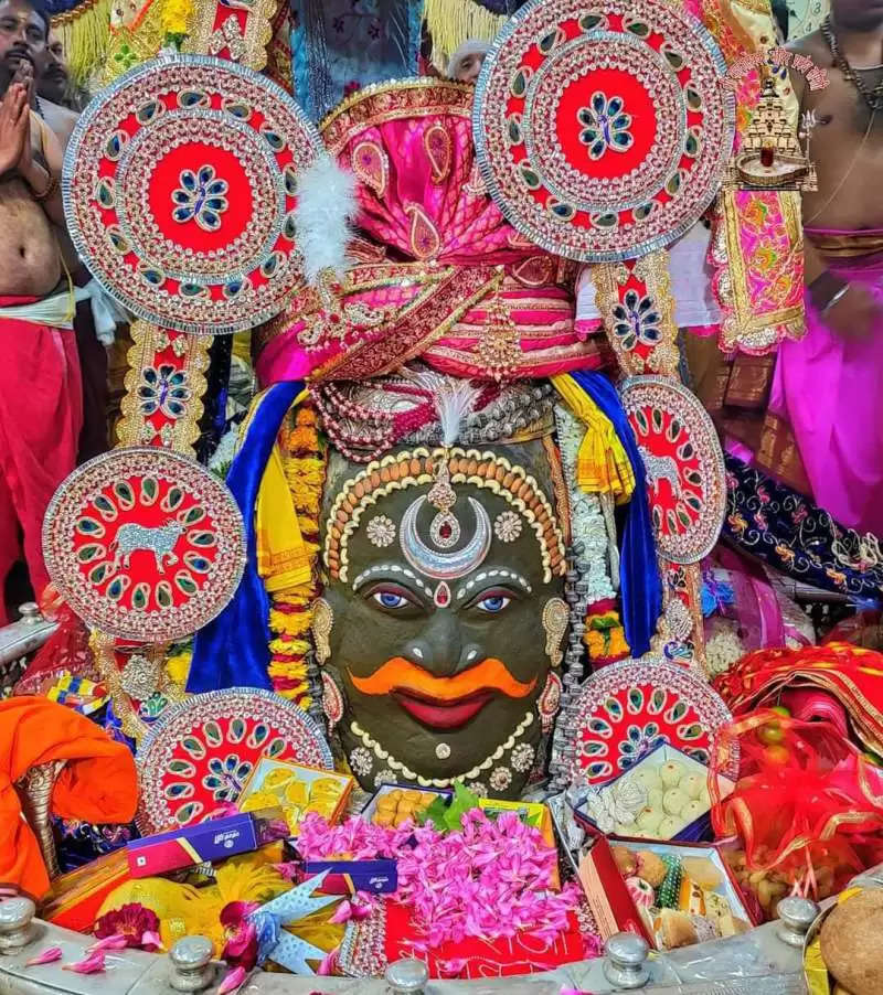 Maha Shivaratri 2023: कोलकाता से आया सेहरा और वरमाला, बाबा महाकाल आज बनेंगे दूल्हेराजा, घर बैठे करें महादेव के लाइव दर्शन