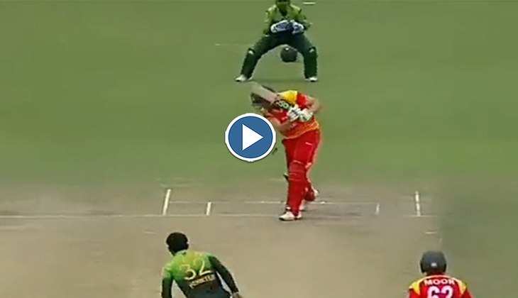 Cricket Viral Video: इस पाकिस्तानी गेंदबाज ने स्टंप तोड़ हवा में उड़ाईं गिल्लियां, बम का गोला फोड़ मनाया जश्न, जरूर देखें वीडियो