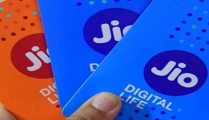 Jio Independence Offer: स्वतंत्रता दिवस के मौके पर जियो दे रही 3000 रुपए के ढेरों लाभ, तुरंत देखें डिटेल