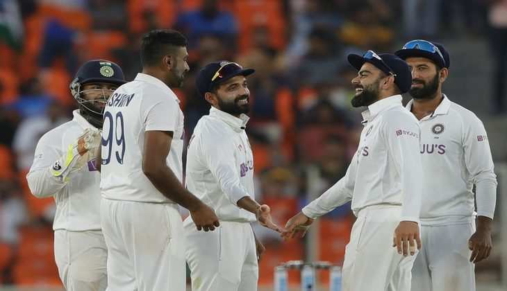 भारत ने सिर्फ दो दिनों में जीता डे-नाईट टेस्ट, हार के साथ इंग्लैंड विश्व टेस्ट चैंपियनशिप की रेस से बाहर