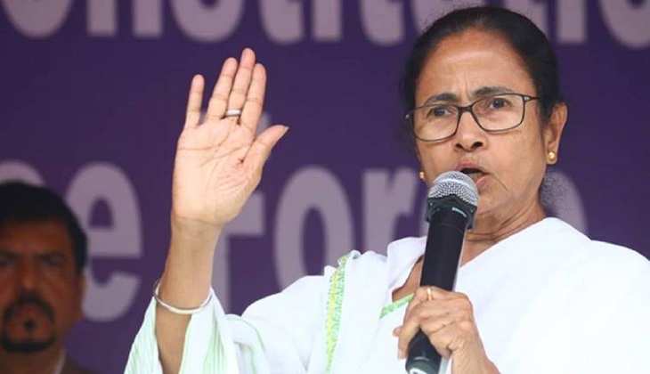 वाराणसी पहुंची पश्चिम बंगाल सीएम ममता बनर्जी ने भाजपा कार्यकर्ताओं पर लगाया ये संगीन आरोप