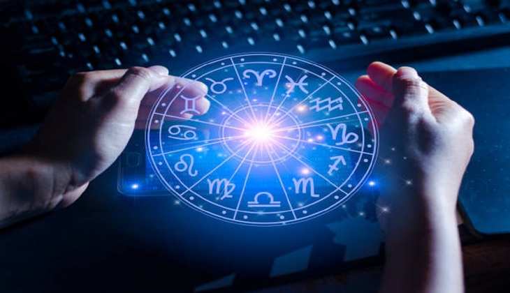 Daily Horoscope (03 July 2021) वृश्चिक राशि के लोग रहें सतर्क हो सकती है हानि, धनु के जातकों की बढ़ेगी सामाजिक प्रतिष्ठा, जानिए आज कैसा रहेगा आपका दिन?