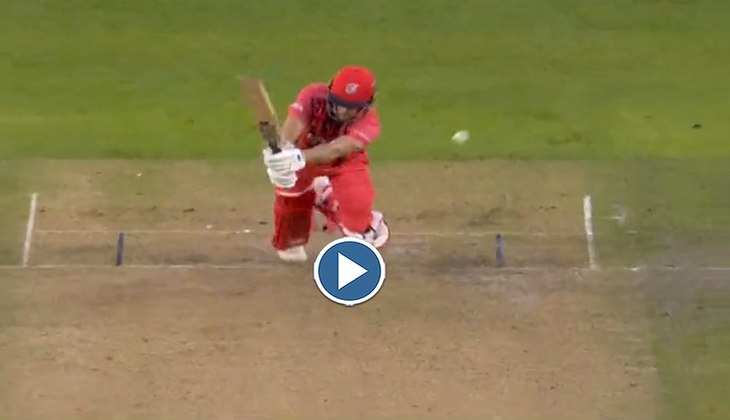 Cricket Video : तेज-तरर्रार गेंदबाज से लगाया बल्लेबाज का झन्नाटेदार करंट, वीडियो देख सन्न रहे गए फैंस