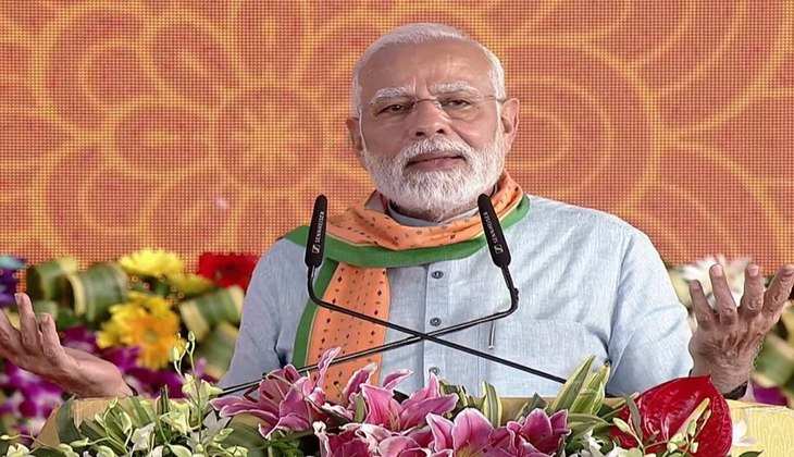 Karnataka Election 2023: कांग्रेस पर गरजे PM Modi, कहा 'सारी गालियां मिट्टी में मिल जाएंगी'
