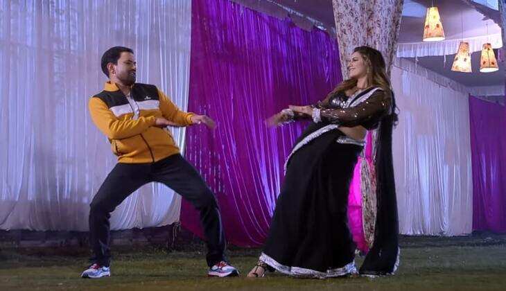 Bhojpuri Dance Video: अक्षरा सिंह की कातिल अदाओं पर मदहोश हुए निरहुआ, वीडियो देख दिल हो जाएगा गार्डन-गार्डन