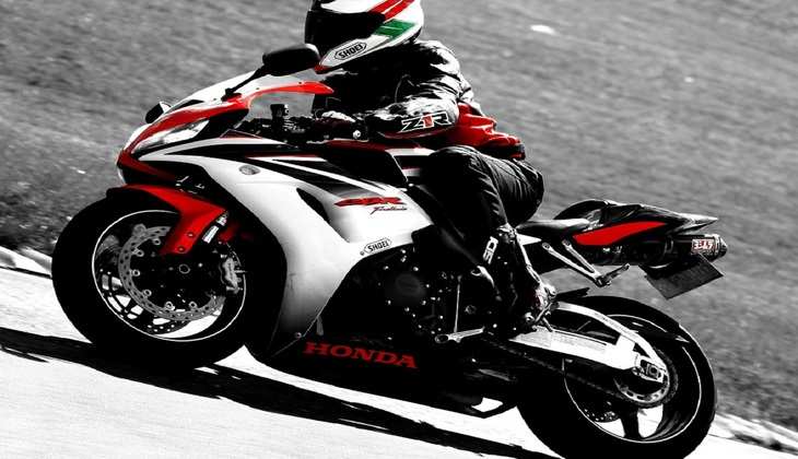 Honda CB300R BS6 के भारत में लॉन्च होने की अटकलें तेज, 300cc सेग्मेंट में कड़ी टक्कर दे सकती है ये बाइक