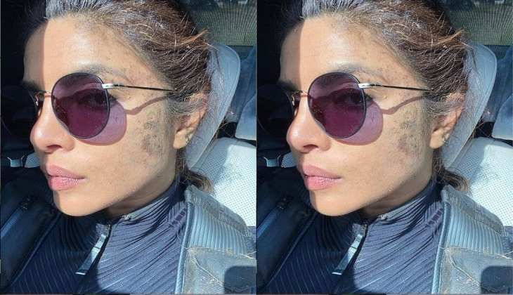 Priyanka Chopra ने चेहरे पर मिट्टी लगी फोटो की शेयर तो यूजर बोले-'ये एक नया मेकअप चलन'