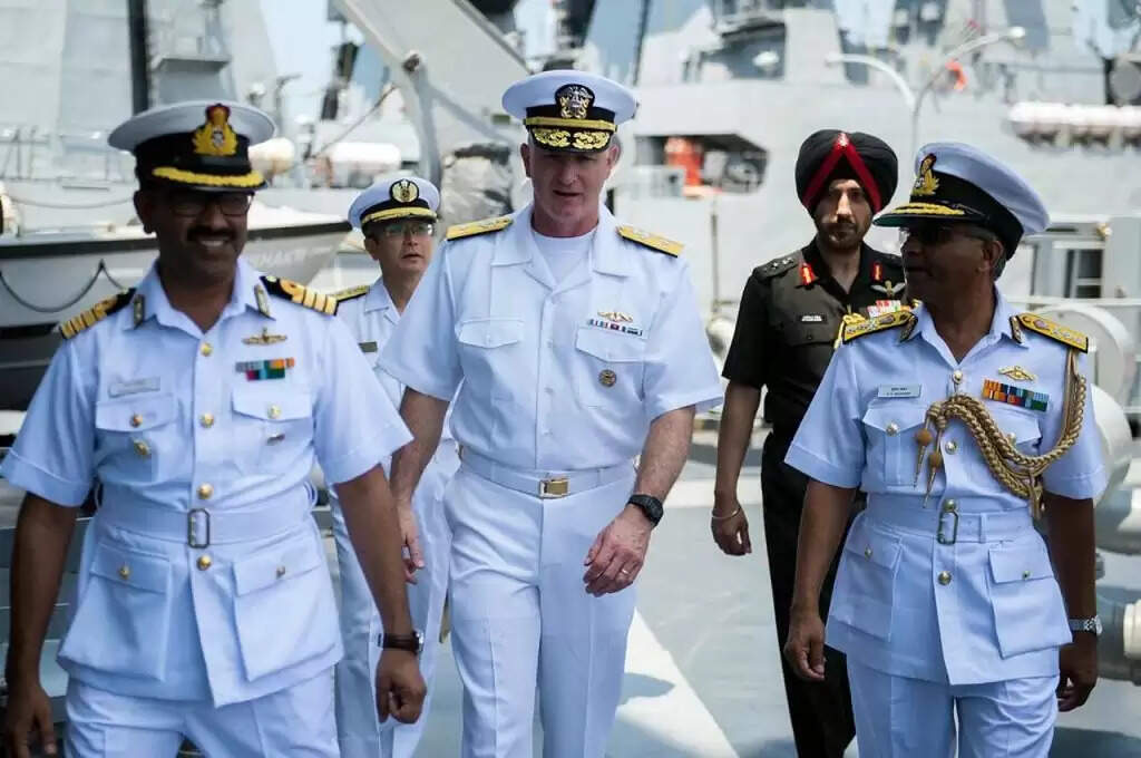 Indian Navy Recruitment 2022: भारतीय नौसेना में काम करने का सुनहरा मौका! जल्द करें अप्लाई