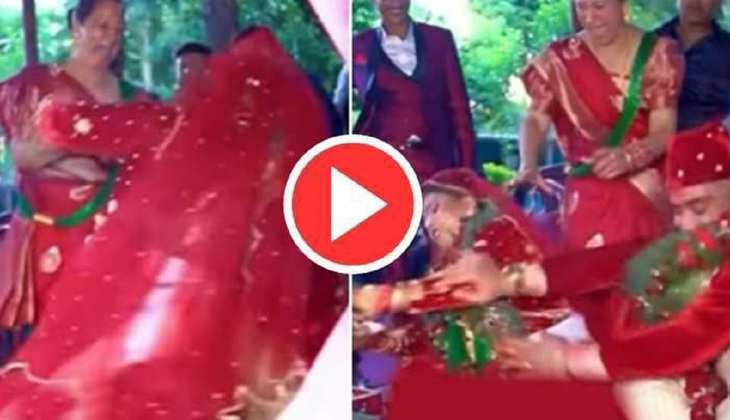 WEDDING VIRAL VIDEO: दुल्हे ने किया कुछ ऐसा कि दुल्हन ने कर दी दुल्हे की पिटाई,यहां देखें पूरा वीडियो