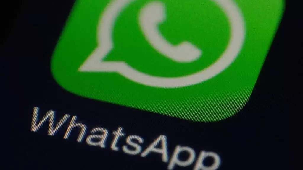 WhatsApp New Feature: अब 30 मिनट का काम होगा 10 सेकेंड में! फाइल शेयरिंग की बढ़ी लिमिट, जानिए तरीका
