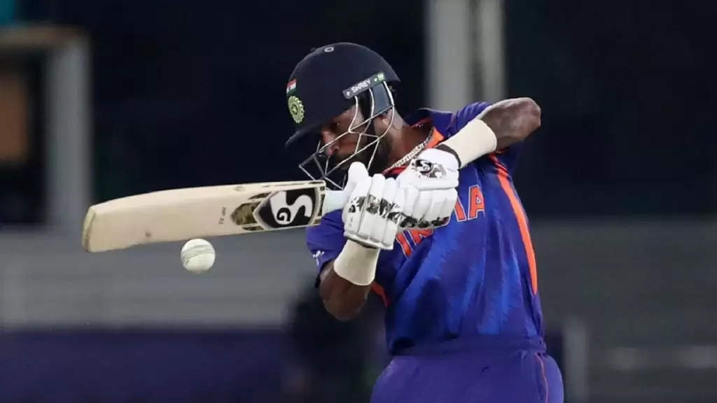 Hardik Pandya Video: हार्दिक के चाबुक शॉट ने गेंद को कराई बदलों की सैर, वीडियो देख फटी रह गईं फैंस की आंखे