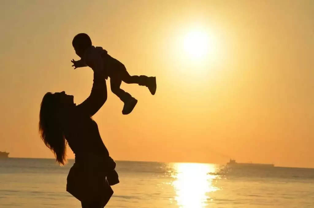 Mother's Day 2022: जानें पहली बार कब हुई थी मर्दस डे की शुरुआत, बड़ा ही रोचक है इसका इतिहास,....