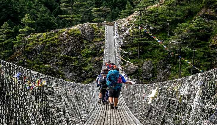 भारत में बढ़ते कोरोना मामलों से सचेत हुआ नेपाल, बंद किए भारत से जुड़े एंट्री पॉइंट्स