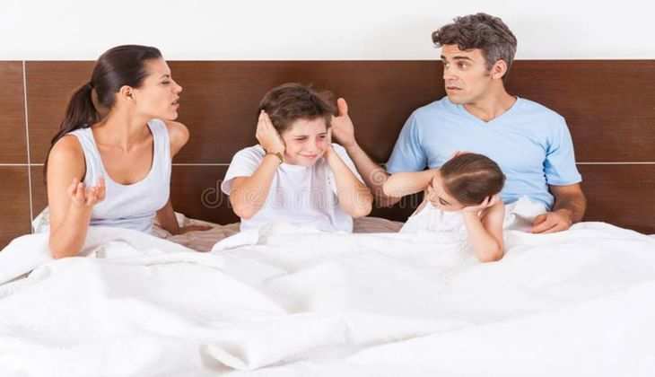 Parents Tips: आखिर क्यों  पेरेंट्स को बच्चों के साथ नहीं सोना चाहिए?,जानिए वजह