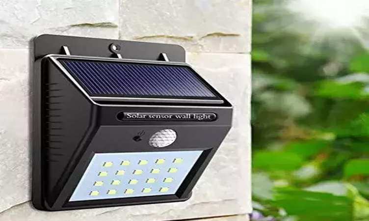 Outdoor Security Lights: 200 रूपए से भी कम में खरीदें सोलर लाइट, जानें फायदे