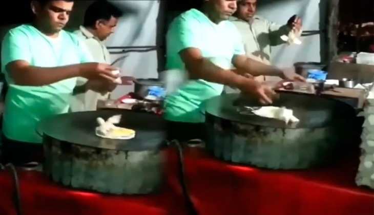 Viral Video: आमलेट बनाते समय एक-एक कर निकले तीन चूजे, वीडियो देख लोग बोले-'क्या पहले जादूगर था'