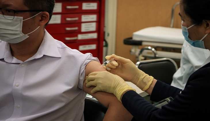 Coronavirus Vaccination: 18 साल से अधिक आयुवर्ग को आज से मिलेगी मुफ़्त वैक्सीन, जानें प्रक्रिया