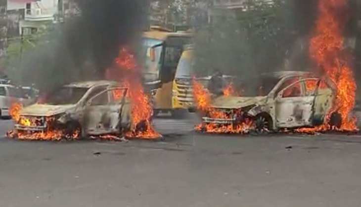 Noida: सेक्टर-104 रेड लाइट के पास धूं-धूं कर जल गई कार, कोई जनहानि नहीं