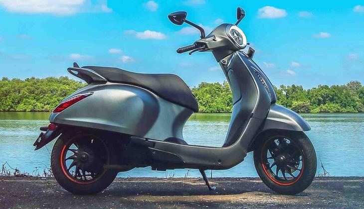 Bajaj Auto: बजाज जल्द ही अपना नया इलेक्ट्रिक स्कूटर करेगी लॉन्च, मिलेंगे लाजवाब फीचर्स