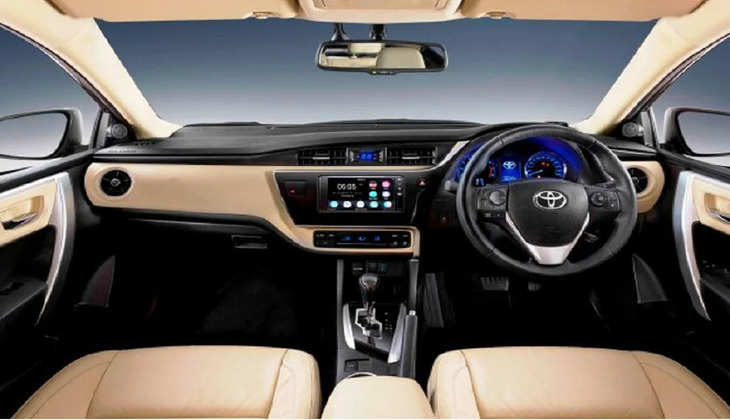 Toyota ने मार्केट में अपनी फ्लैक्स फ्यूल कार की लॉन्च, जबरदस्त फीचर्स और शानदार लुक के साथ इतनी रखी है कीमत