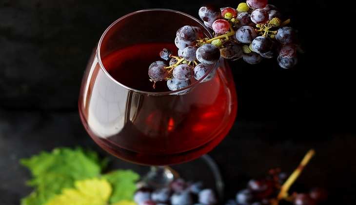 Health Benefits of eating Black Grapes: जानें काले अंगूर के जादूई फायदे, याददाश्त करता है बेहतर