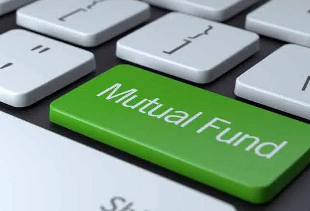 Axis Mutual Fund: एक्सिस बैंक ने जारी की दो नई म्यूचुअल फंड स्कीम, जानें इसमें निवेश करने के क्या हैं फायदे
