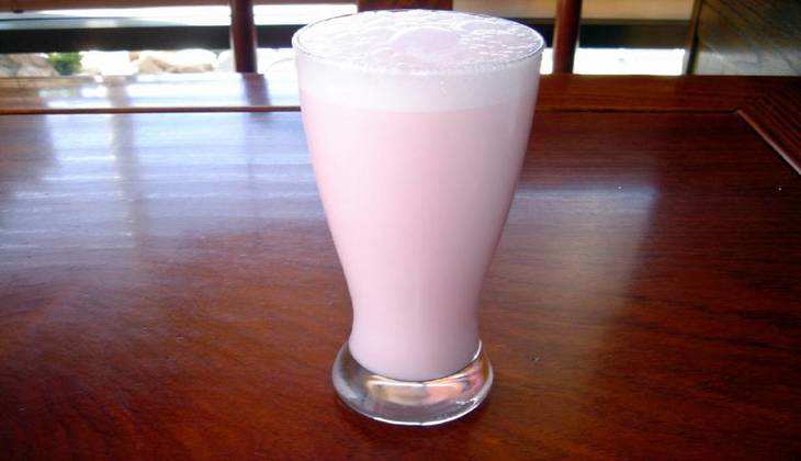 Rose Lassi में छुपा है ताकत और स्वाद का खजाना, गर्मी के लिए इससे बेहतर कुछ नहीं