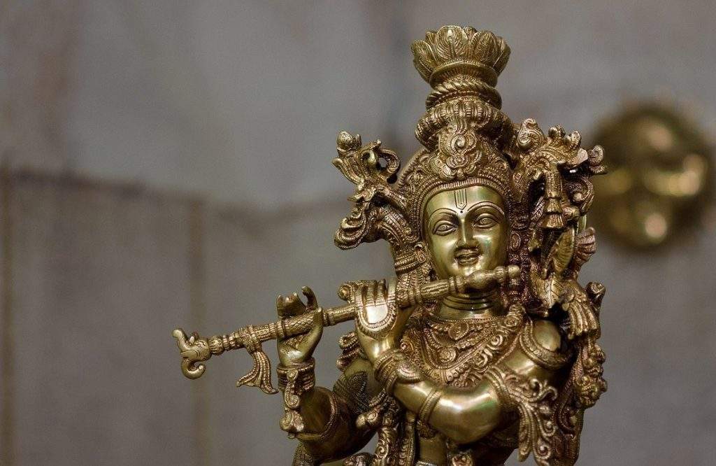 Shri Krishna Pooja: कान्हा जी को खुश करने के लिए अपनी राशि के अनुसार लगाएं भोग, होगी विशेष कृपा