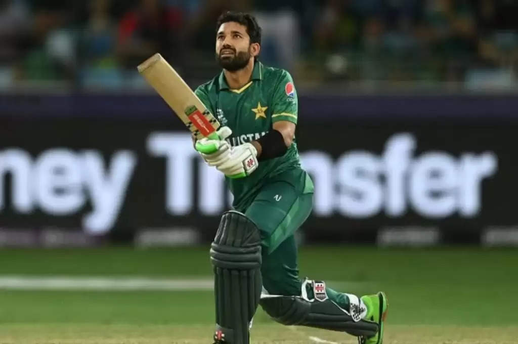 Pakistan: बाबर की बढ़ी चिंता, भारत को मात देने वाल खिलाड़ी पहुंचा हॉस्पिटल, हो सकता है टूर्नामेंट से बाहर