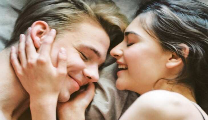 Relationship Tips: Girlfriend के साथ इंटीमेट होने का कर रहें हैं प्लान, तो इन बातों का रखें खास ध्यान