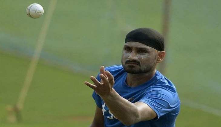 भारत टीम के कोच पर भड़क गए हरभजन सिंह, क्यों?