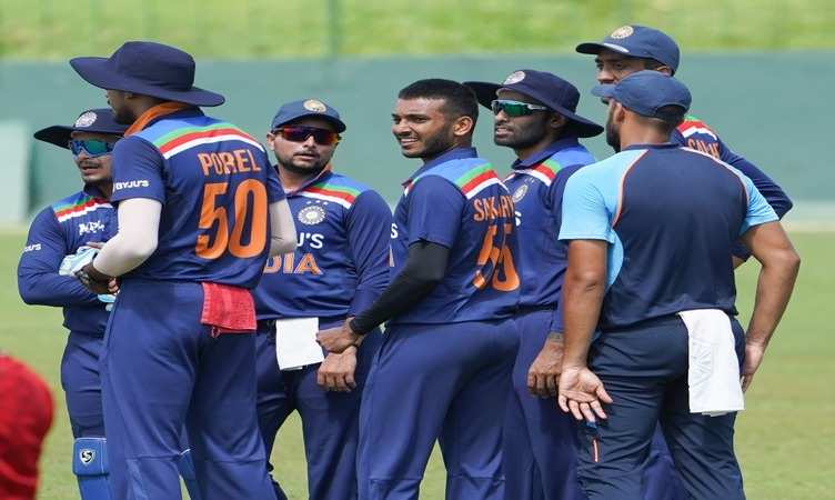 IND vs SL: भारत-श्रीलंका सीरीज का पहला वनडे मैच कल, जानें कब और कैसे देख सकेंगा मुकाबला