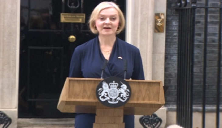 UK की प्रधानमंत्री लिज़ ट्रस ने दिया इस्तीफा, छह हफ्ते पहले ही संभाली थी PM की कुर्सी