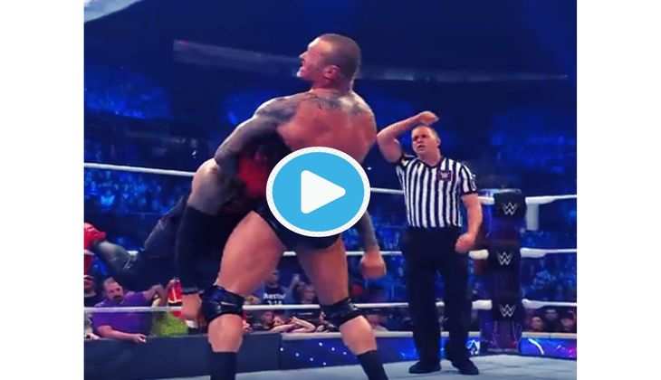 WWE: बाप रे बाप, क्या कोई इस तरह मुंह को जमीन में धर मारता है कि फेविकॉल की जैसे चिपक जाए - Video