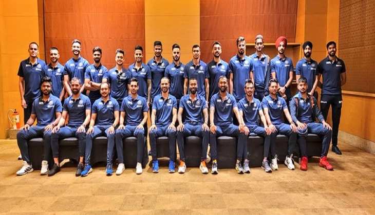 Shikhar Dhawan की कप्तानी में लंका फतह को निकली Team India, BCCI ने सांझा की Group Picture