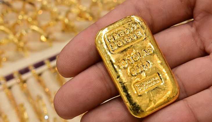 Gold Price Update: महीने के पहले दिन और जमीन में धंस गया सोने का भाव, जानिए अब क्या है 22 कैरट का रेट